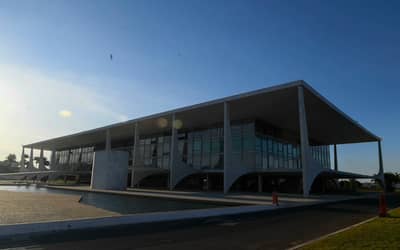 Flávio Bolsonaro e Lula se preparam para o segundo turno: o jogo dos palanques e votos extras
