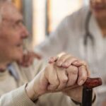 Projeto de Lei 1604/26 garante continuidade da assistência médica aos idosos após morte do titular