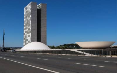 PL conquista maior bancada na Câmara e lidera Senado em 2026