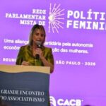 Simplificação tributária, crédito e independência feminina orientam manifesto entregue pelo CMEC a Flávio Bolsonaro